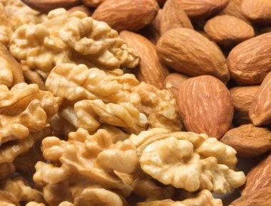 Αμύγδαλα ή καρύδια; - Ποια είναι τα οφέλη τους